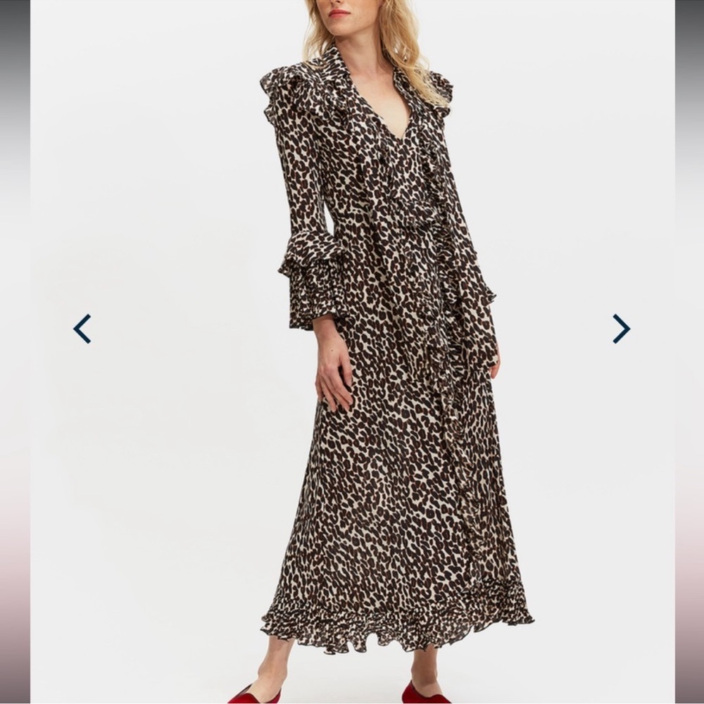 La DoubleJ leopard 🐆 dress.